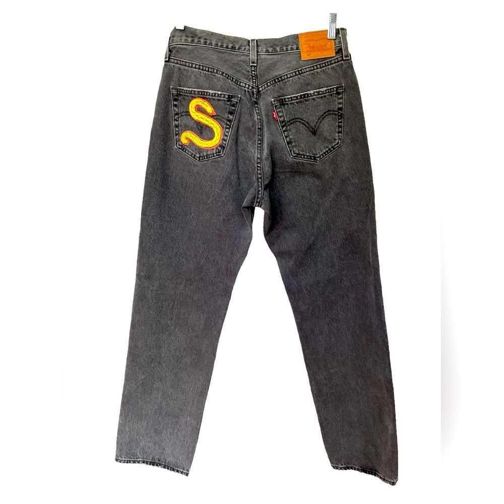 Levi's High Rise Jeans in Gray with Yellow Detail